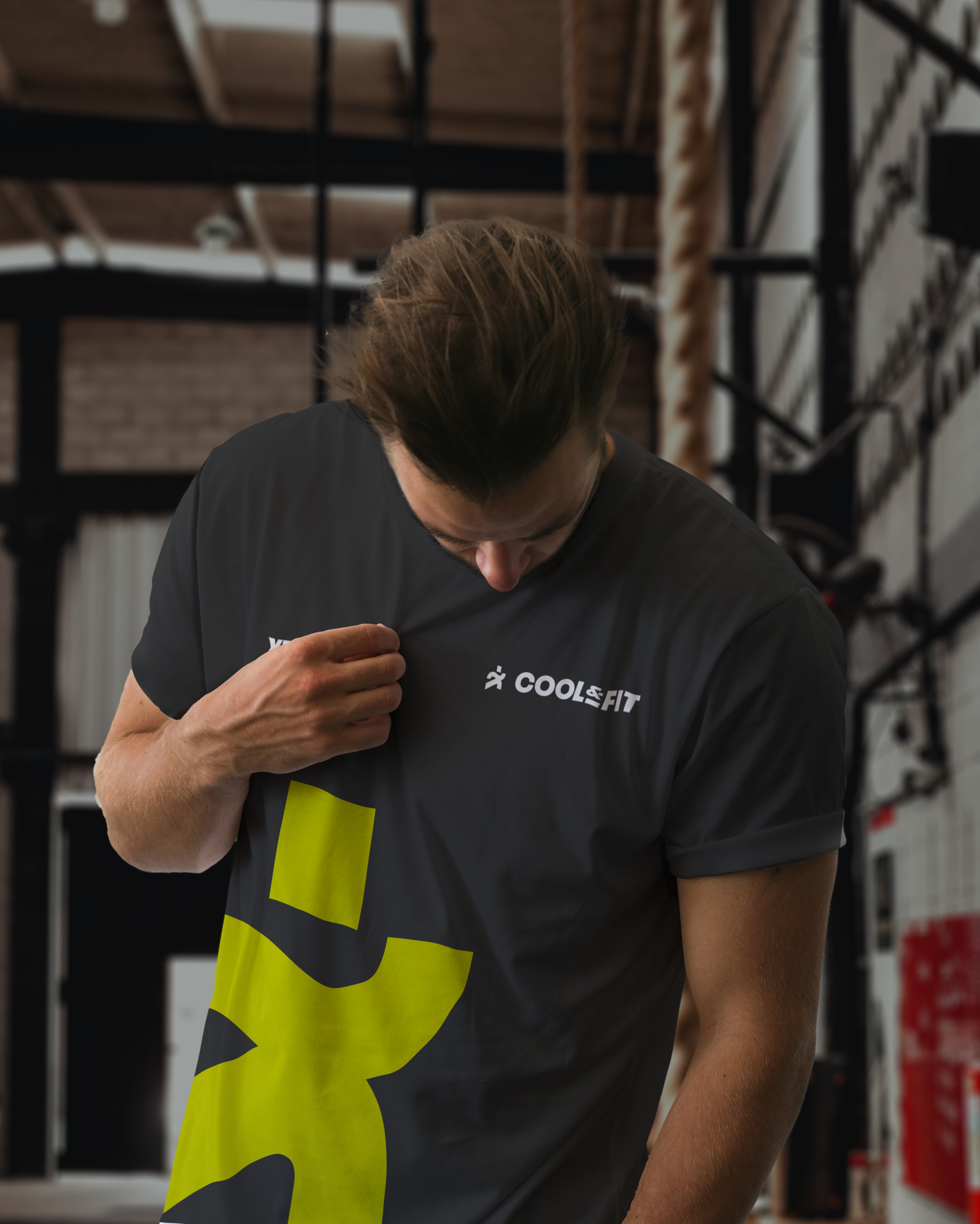 Maquette 3d du site web sur un laptop. Présentation des services. Motif vectoriel gourmand en arrière plan.